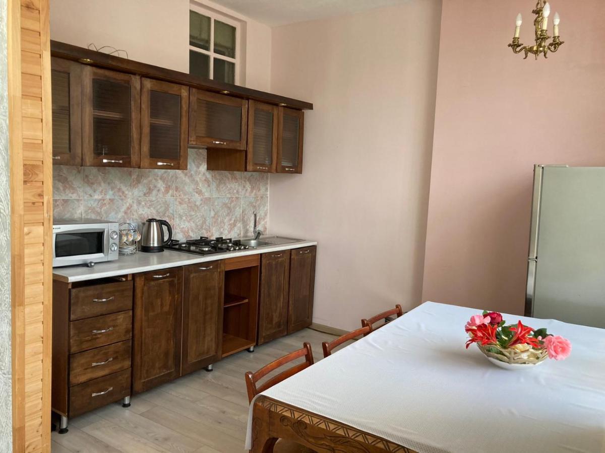 House Nag Apartman Kutaiszi Kültér fotó